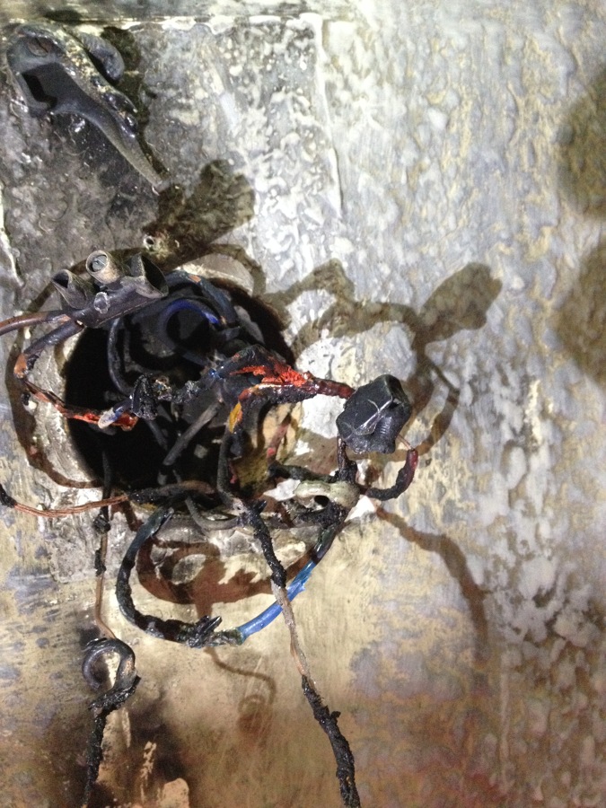 Incendio por Cortocircuito en Vivienda