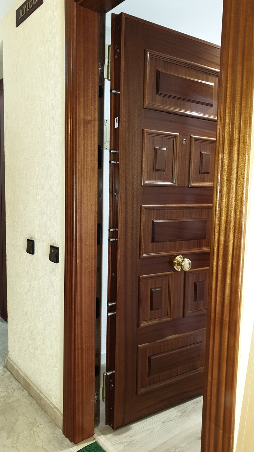 INN.DOOR.SECUREFEEL Puerta de seguridad