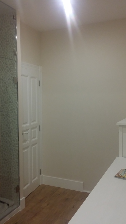 Inodoro separado del resto del baño