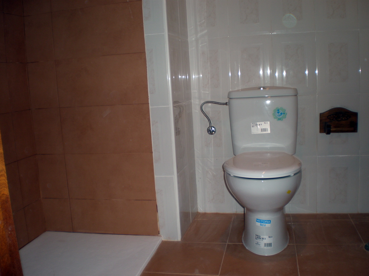 INODORO TANQUE BAJO VICTORIA