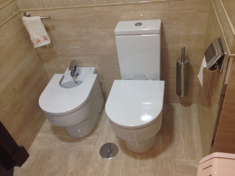 Inodoro y bidé Roca Happening