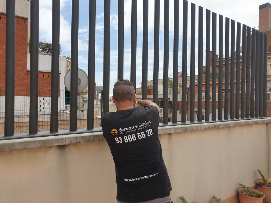 Instalación Barrotes en Ático