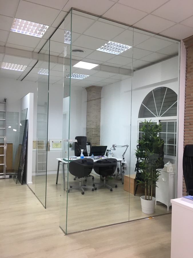 Instalación Cristalera Despacho Dirección