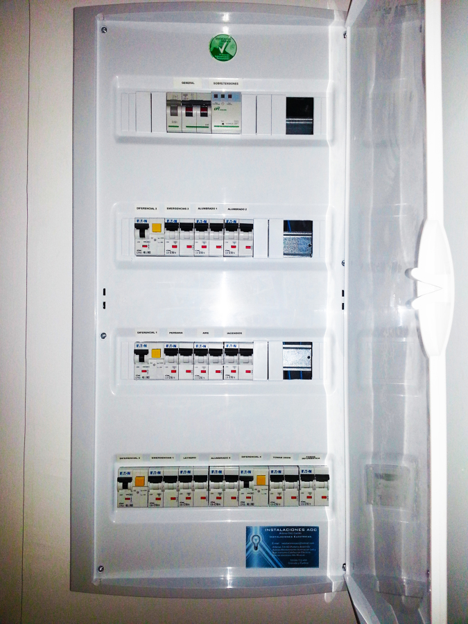 Instalación cuadro general de protección para local comercial