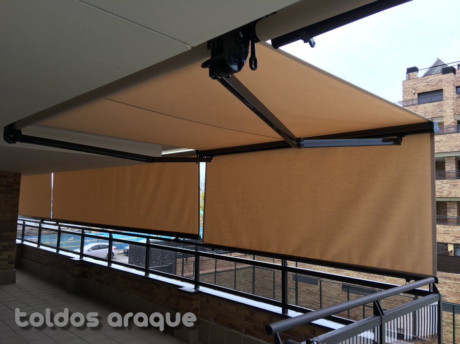 Instalacion de 13 toldos en Pinto - Madrid. 