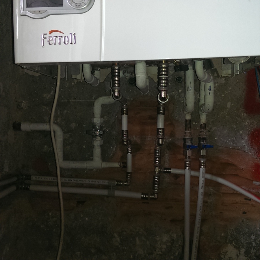 INSTALACIÓN DE AGUA Y CIRCUITO DE CALEFACCIÓN