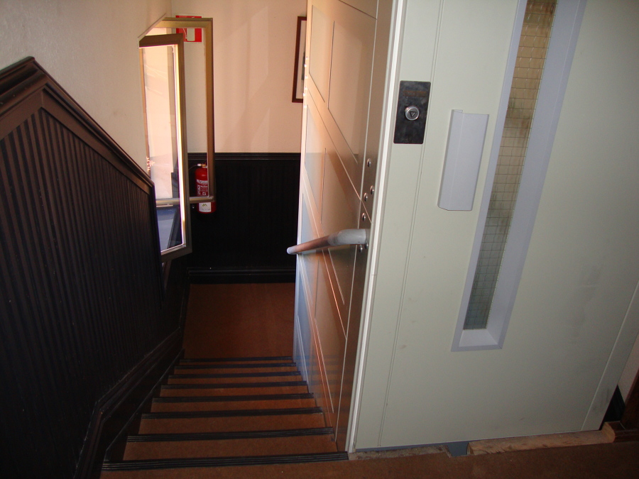 INSTALACION DE ASCENSOR INTERIOR