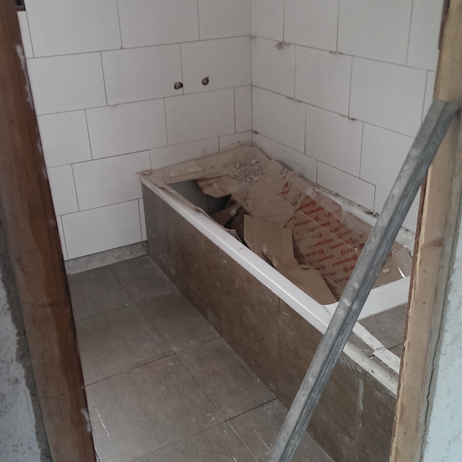 INSTALACIÓN DE BAÑERA EN BAÑO 1