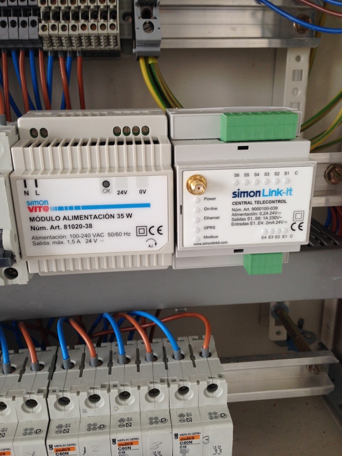 Instalación de domótica, control de luces por ordenador en Mirasierra