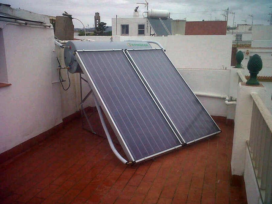 INSTALACIÓN DE ENERGIA SOLAR TERMICA