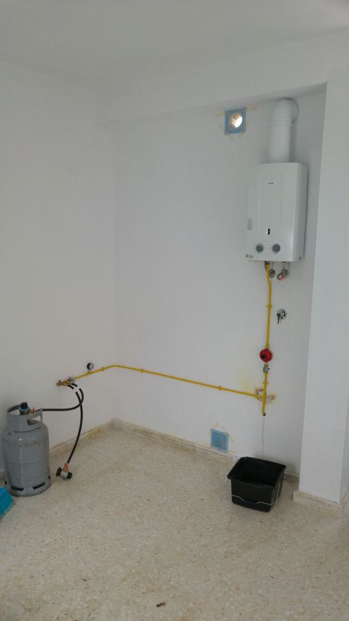 instalación de gas y termo de gas