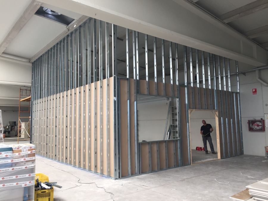 Instalación de habitáculo de pladur