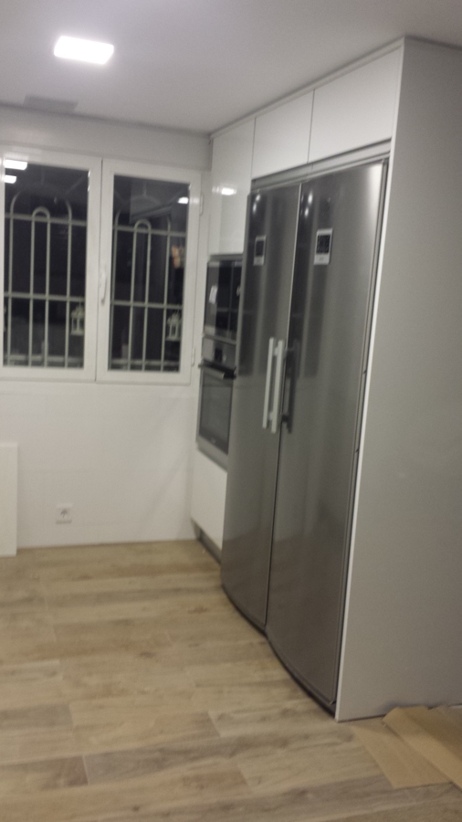 instalación de los muebles de cocina y electrodomésticos