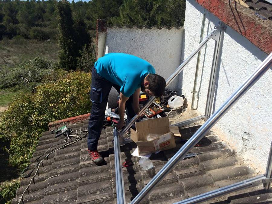 Instalación de los soportes de Aluminio en el tejado