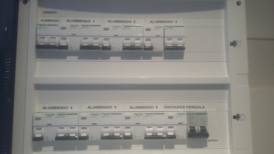 INSTALACION DE LUCES EN JARDIN CON MANDO A DISTANCIA