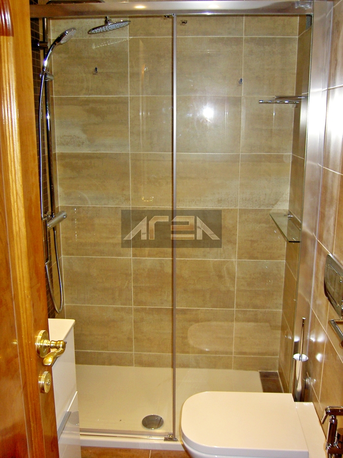 Instalación de mampara de ducha