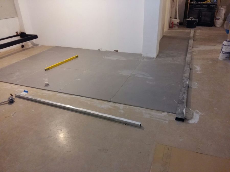 Instalación de pavimento.