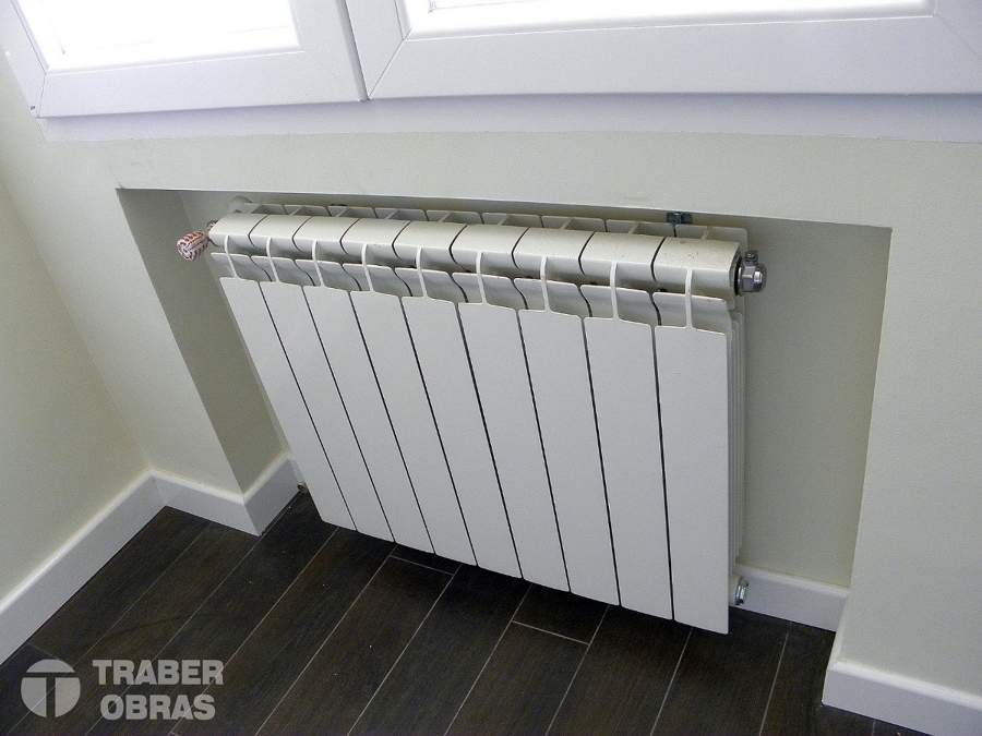 Instalación de radiador LAMBORGHINI por Traber Obras