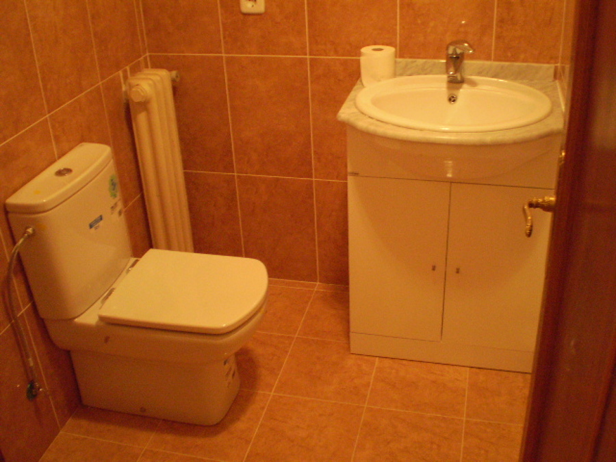 Instalacion de sanitarios con terminacion de la baldosa