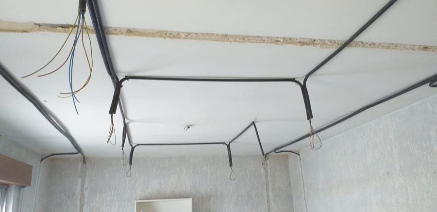 Instalación eléctrica del salón