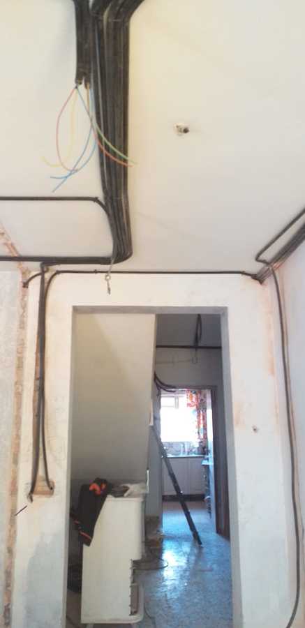 Instalación eléctrica salón e iluminación de entrada