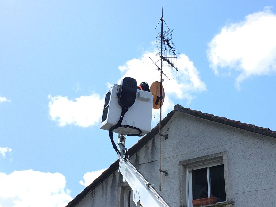 Instalación en cesta de 21m