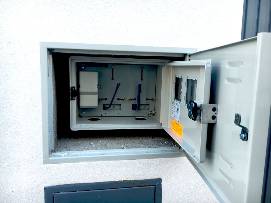 Instalacion módulo de contador monofásico con puerta homologada