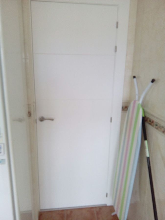 instalacion puerta a la galeria