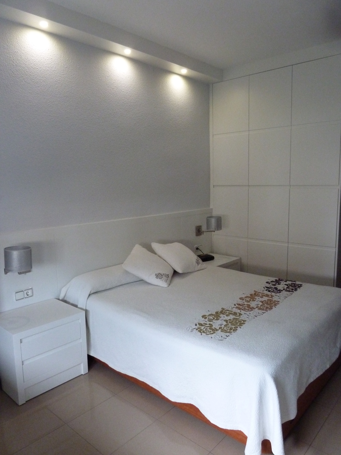 instalaciones de puntos de luz y sofitos en mesita