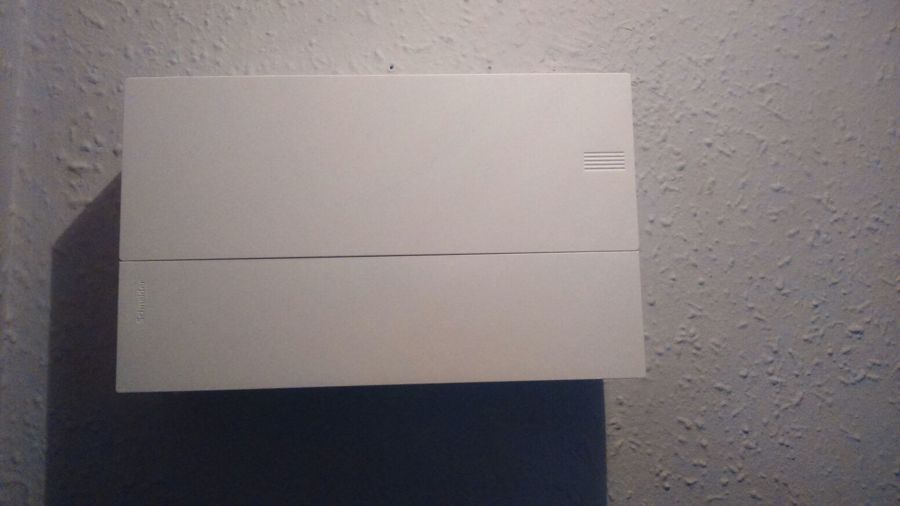 INSTALADO NUEVA CUADRO DE ELECTRICIDAD