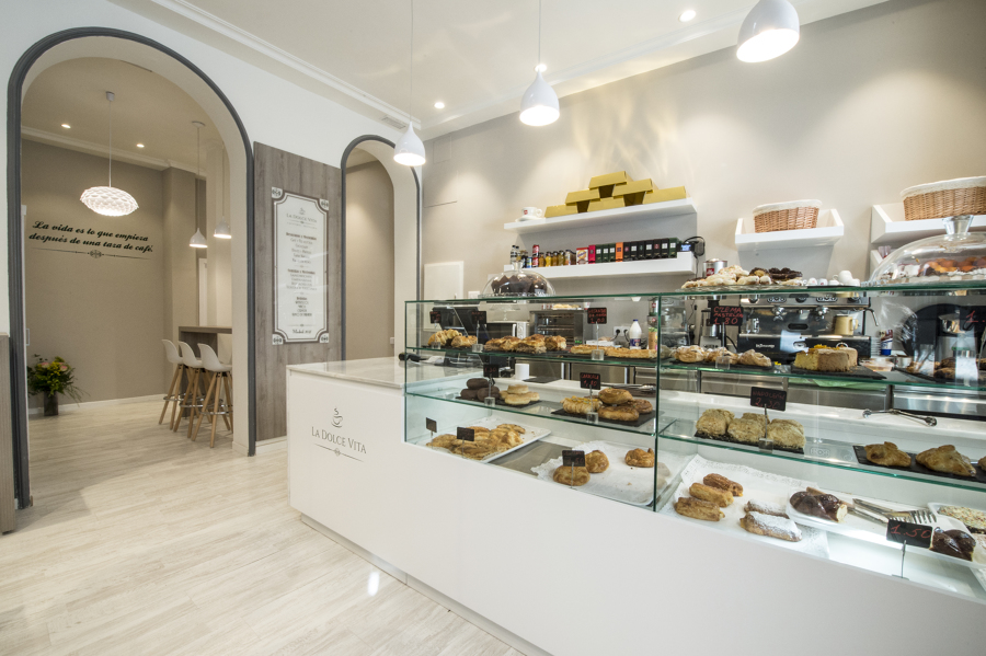 Interior Cafetería/Pastelería La Dolce Vita