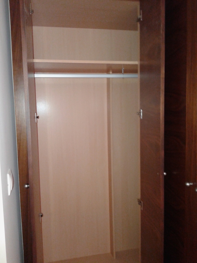 interior de armario de habitacion
