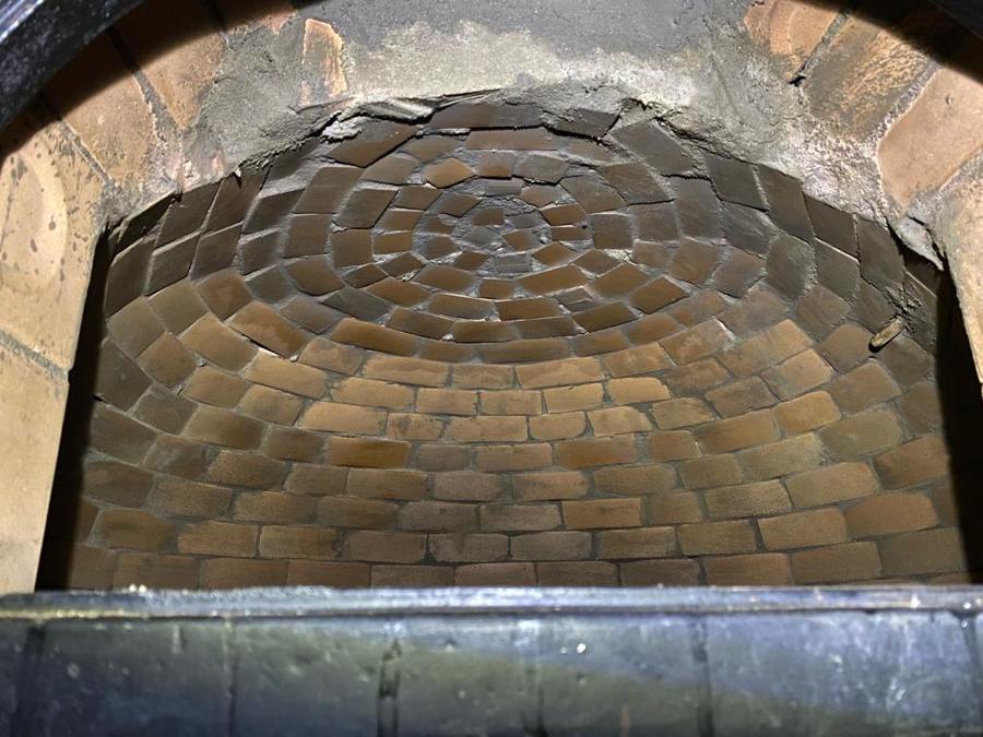 Interior de bóveda de horno