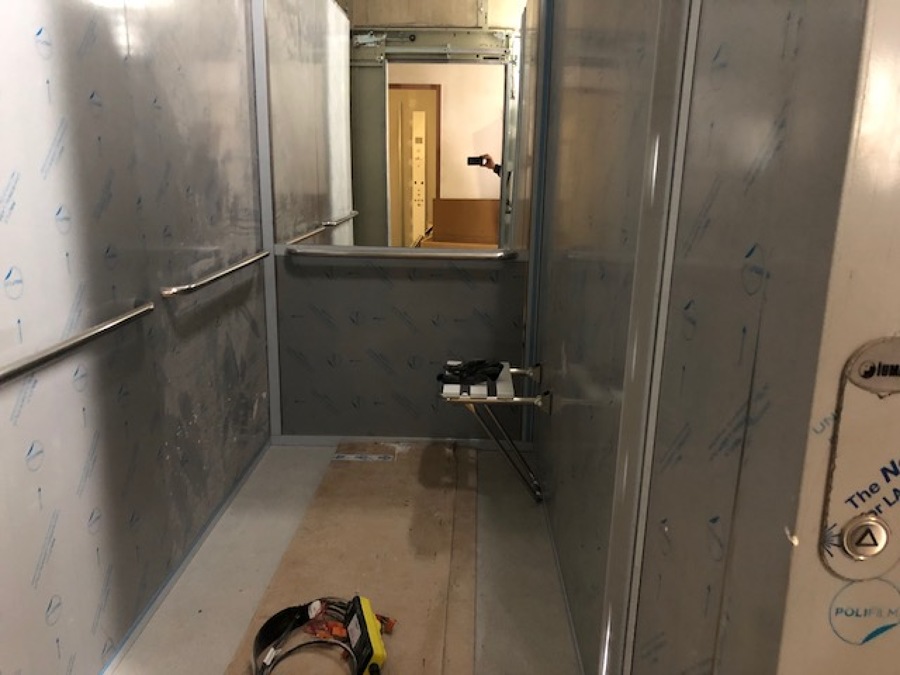 INTERIOR DE LA CABINA