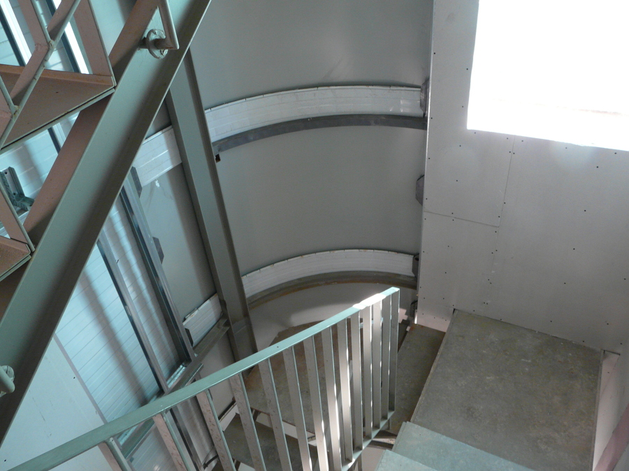 Interior escalera curva