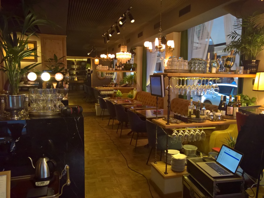 INTERIOR ESTABLECIMIENTO 