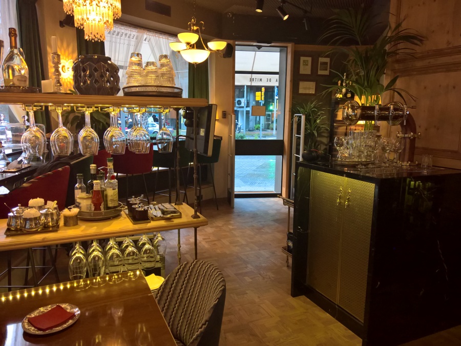 INTERIOR ESTABLECIMIENTO 