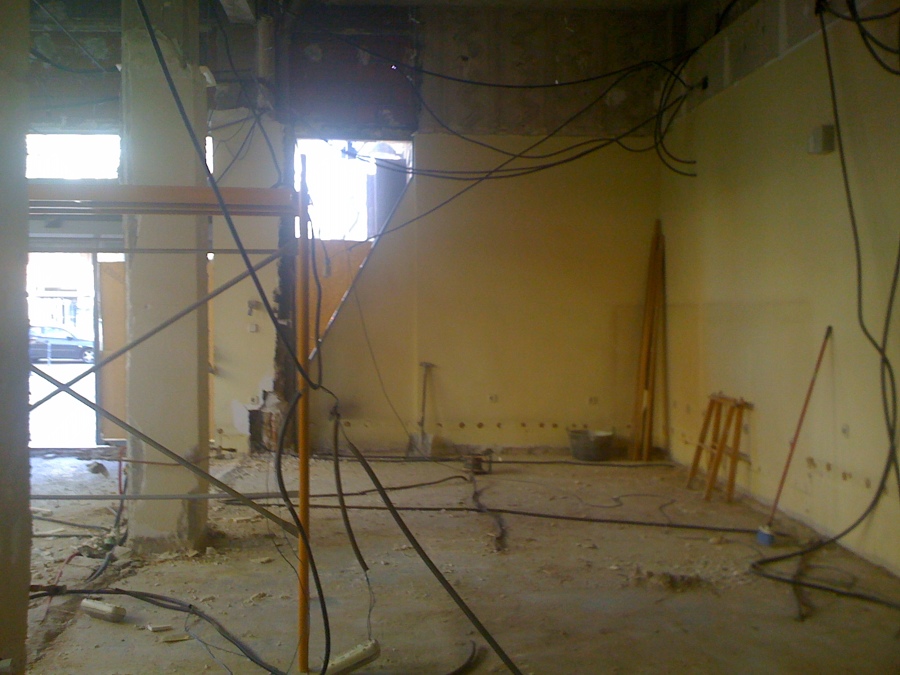 INTERIOR LOCAL DESPUÉS DE DESESCOMBRAR