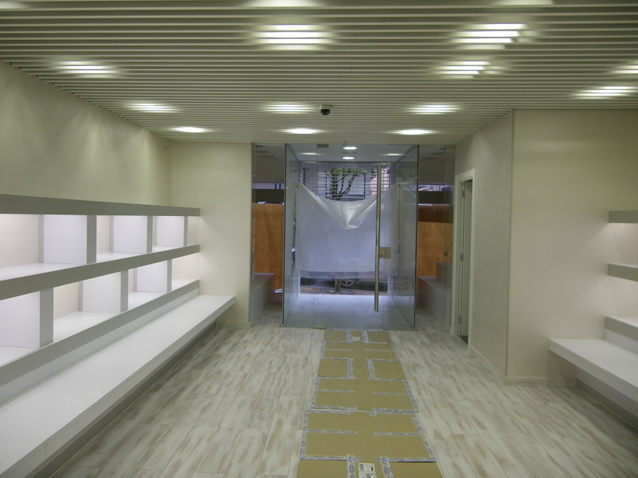 Interior Local en obra.