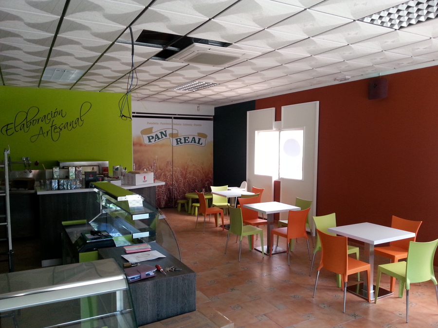 Interior Panadería Pan Real