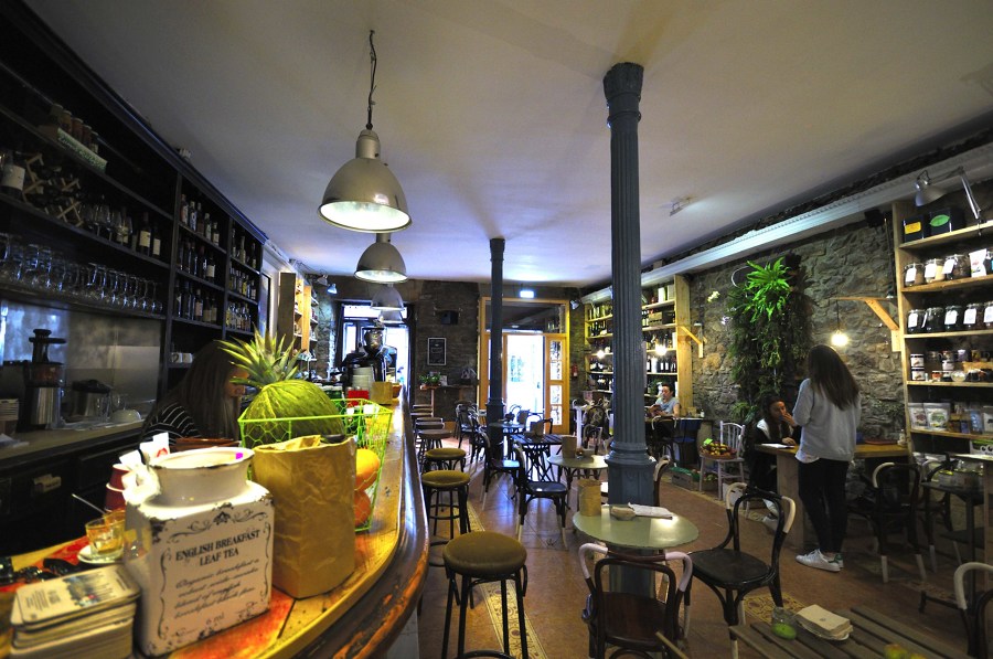 Interiorismo Cafetería. Zona de Barra