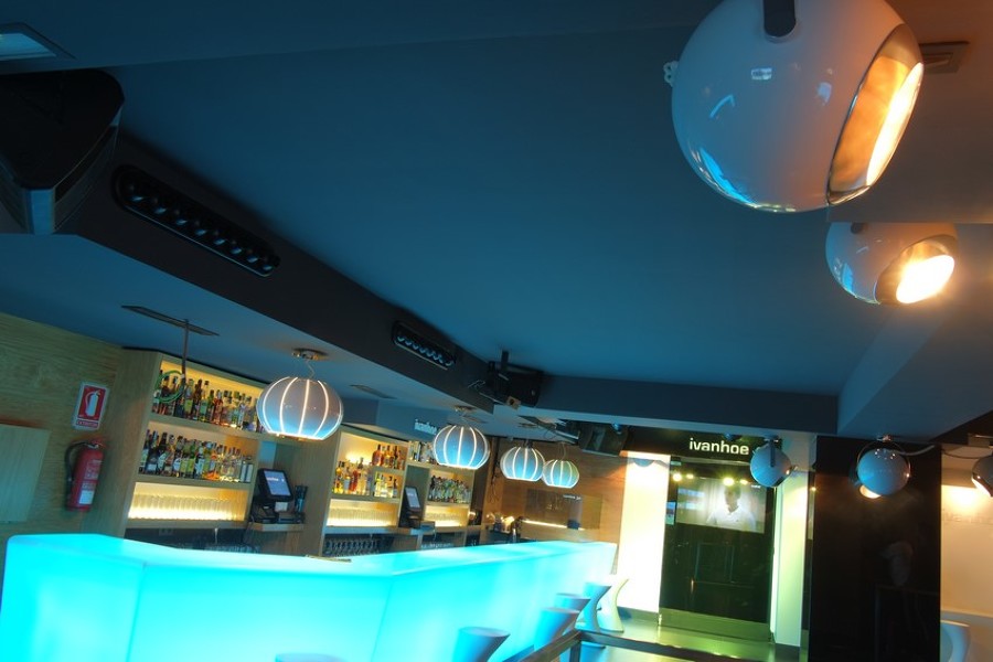 Interiorismo en Cáceres con estilo minimalista y futurista