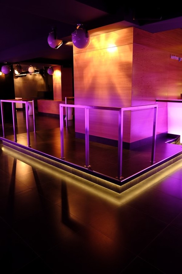 Interiorismo en Cáceres con estilo minimalista y futurista