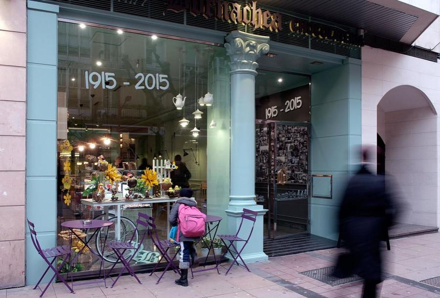 Interiorismo en un local centenario: Pastelería Bornaechea en Miranda de Ebro (Burgos)