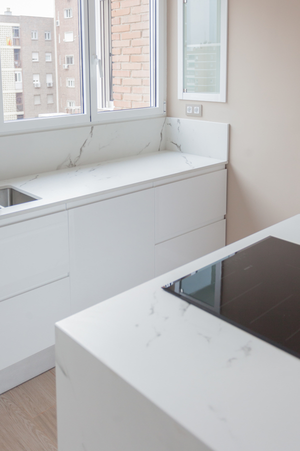 Isla y detalle encimera