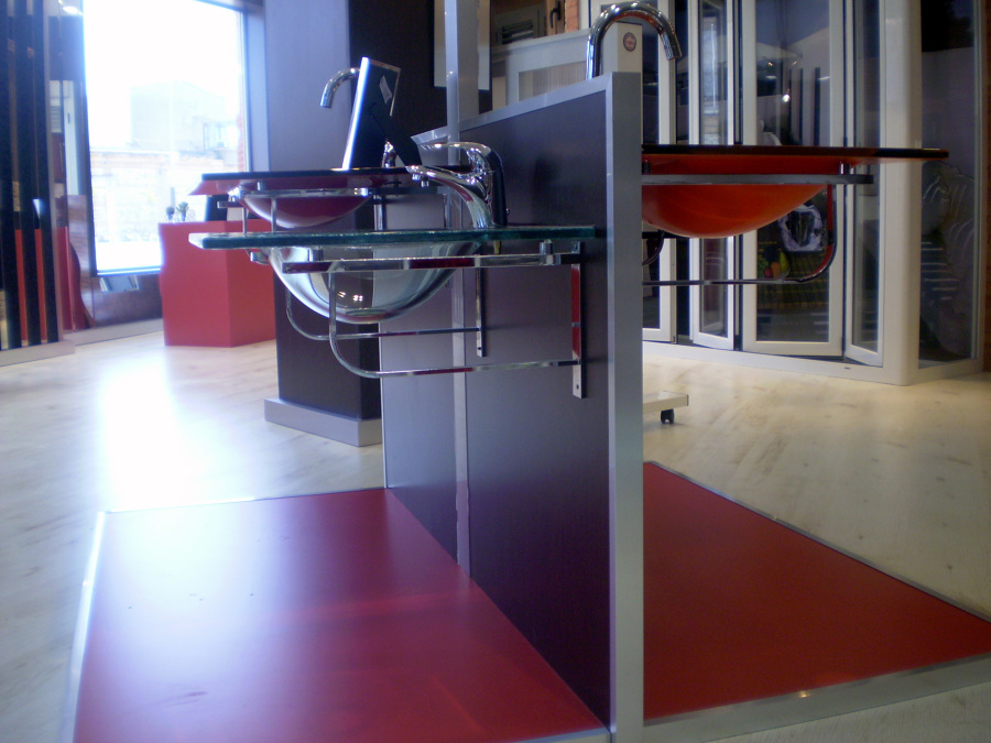 ISLETAS CENTRALES EXPOSICION