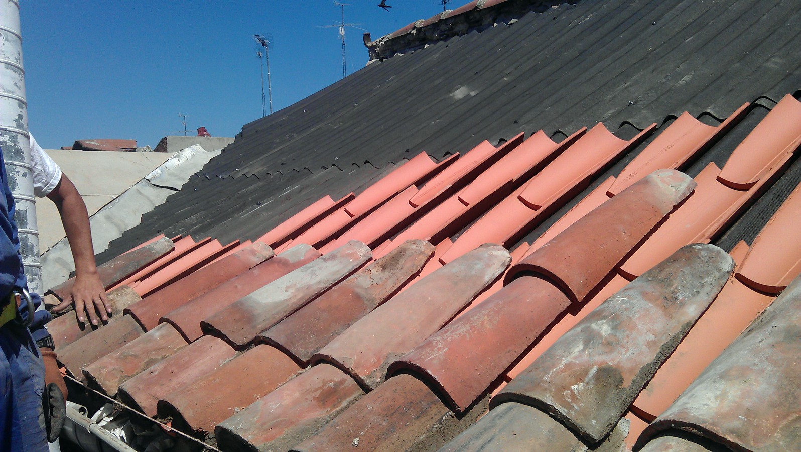 ITE - REPARACIÓN Y REFUERZO DE ESTRUCTURA DE CUBIERTA Y RETEJADO