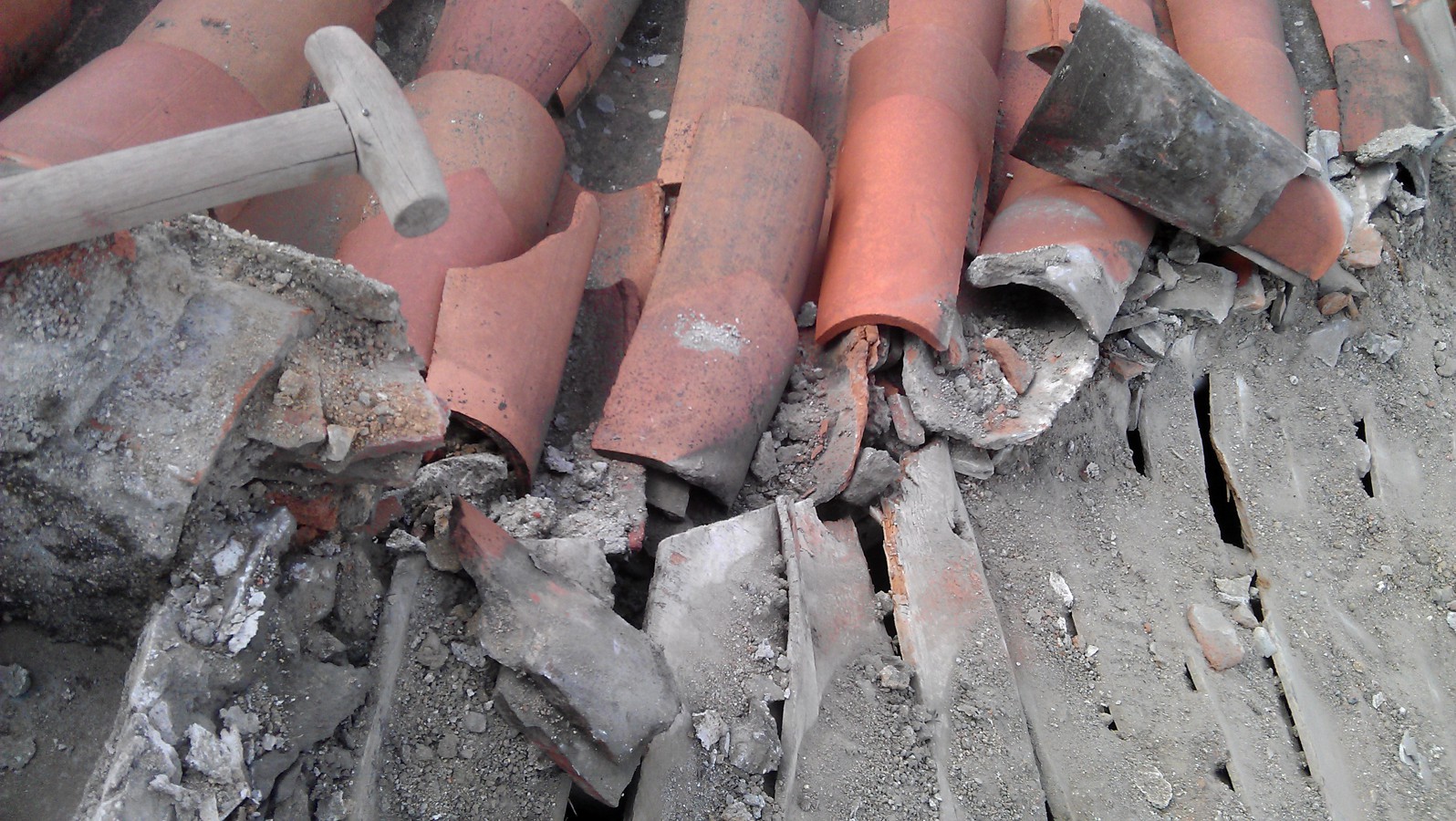 ITE - REPARACIÓN Y REFUERZO DE ESTRUCTURA DE CUBIERTA Y RETEJADO