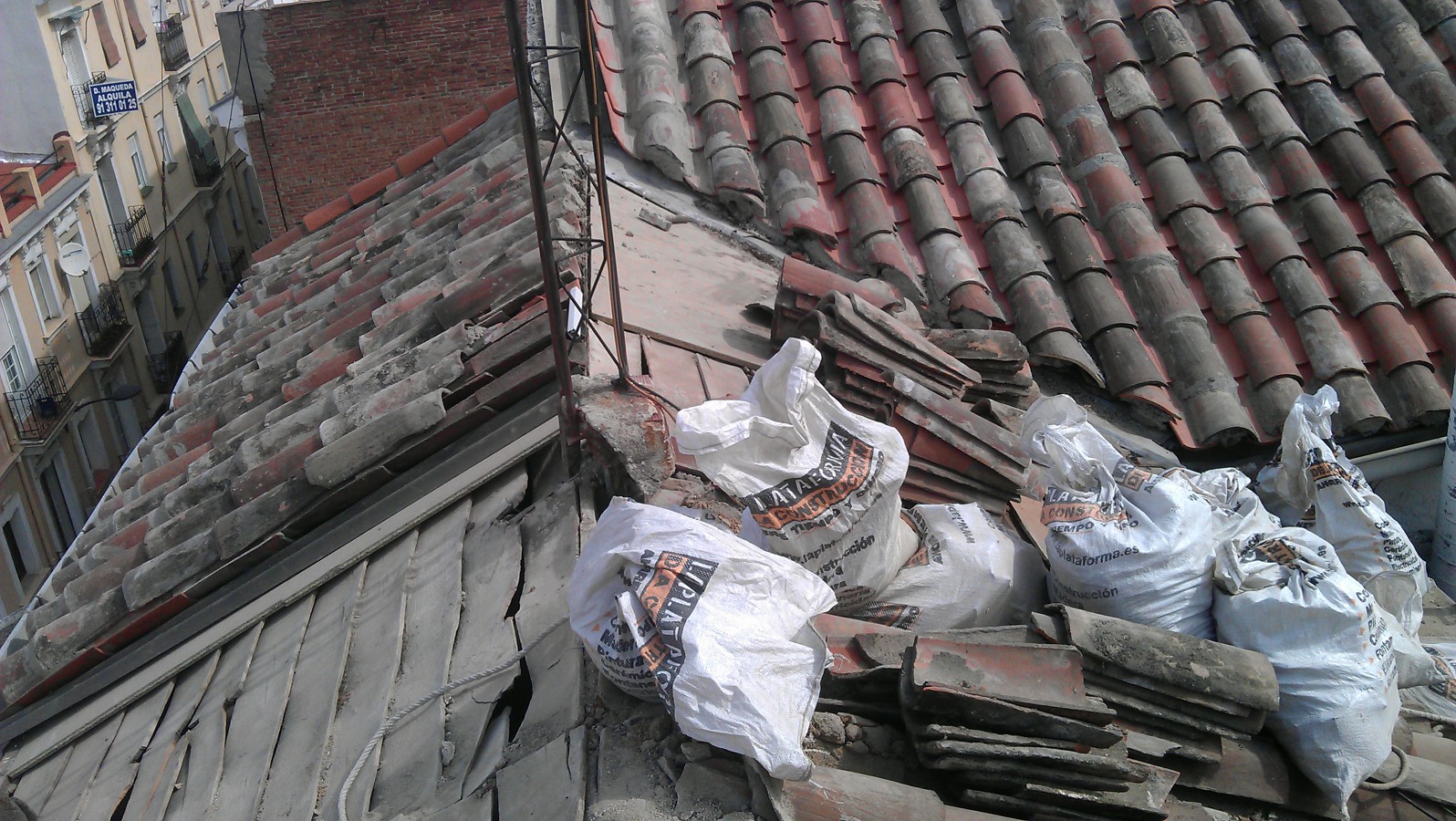 ITE - REPARACIÓN Y REFUERZO DE ESTRUCTURA DE CUBIERTA Y RETEJADO