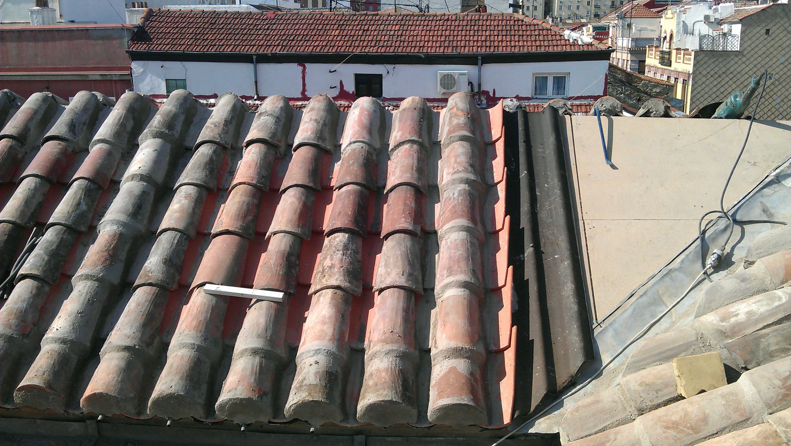 ITE - REPARACIÓN Y REFUERZO DE ESTRUCTURA DE CUBIERTA Y RETEJADO